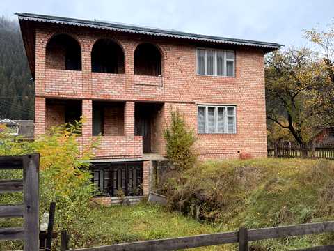 будинок за адресою смт. Верховина, Скульського вул.