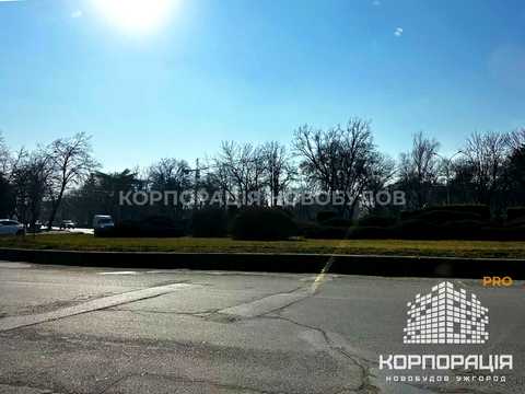 коммерческая по адресу Захисників України пл. (Дружбы Народов), 2