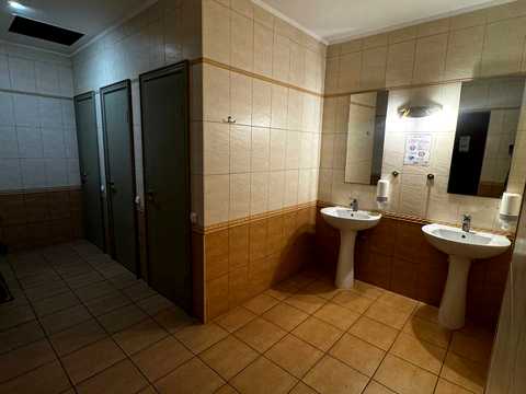 комерційна за адресою Польова вул., 24д
