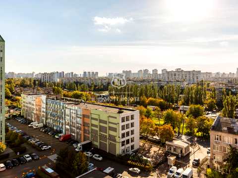 квартира за адресою Соборності просп. (Возз'єднання), 17 к2