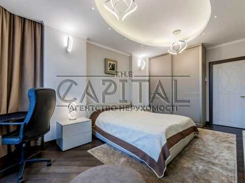 квартира за адресою Болсуновська вул. (Сергія Струтинського), 2
