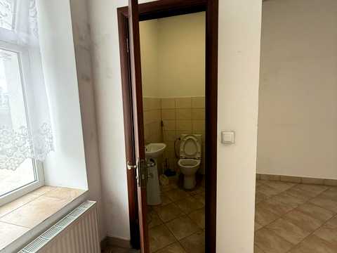 комерційна за адресою Івано-Франківськ, Богдана Хмельницького вул., 96