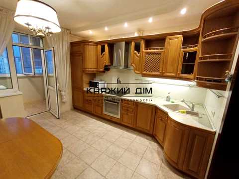 квартира за адресою Миколи Бажана просп., 14