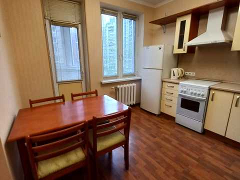 квартира за адресою Феодосійський пров., 14