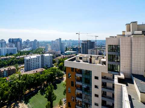 комерційна за адресою Джона Маккейна вул. (Івана Кудрі), 26