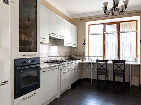 дом по адресу Сергія Святославського