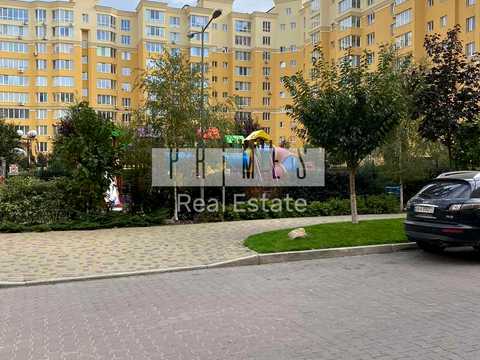 комерційна за адресою Боголюбова вул., 6