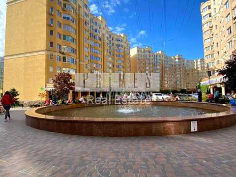 комерційна за адресою Боголюбова вул., 6