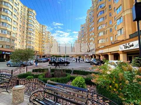 комерційна за адресою Боголюбова вул., 6