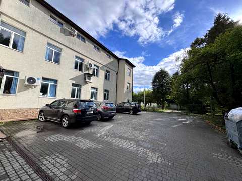 коммерческая по адресу Чорновола ул., 174/6