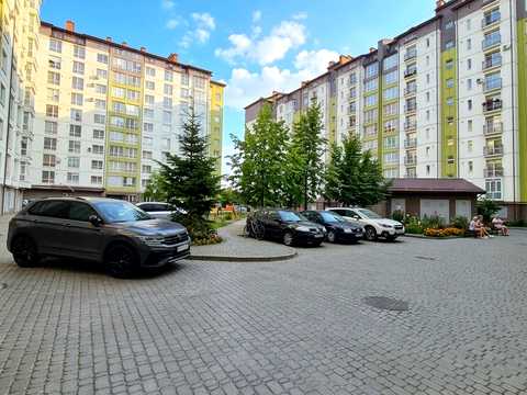 квартира за адресою Василя Стуса вул., 42