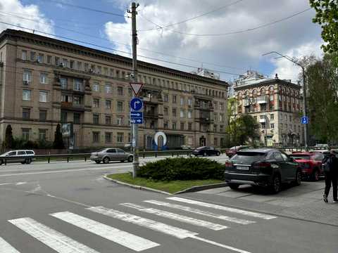 коммерческая по адресу Берестейский просп. (Победы), 42а