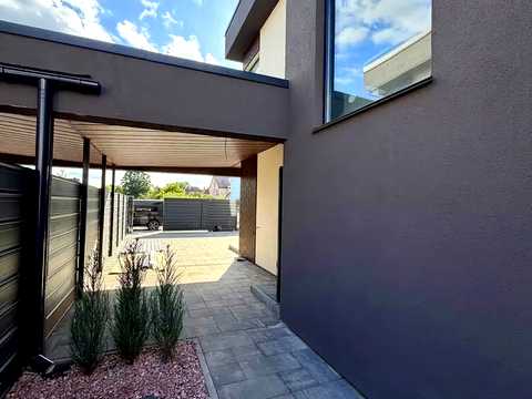 будинок за адресою Центральна вул.