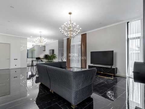 будинок за адресою с. Крушинка, Мирна вул.