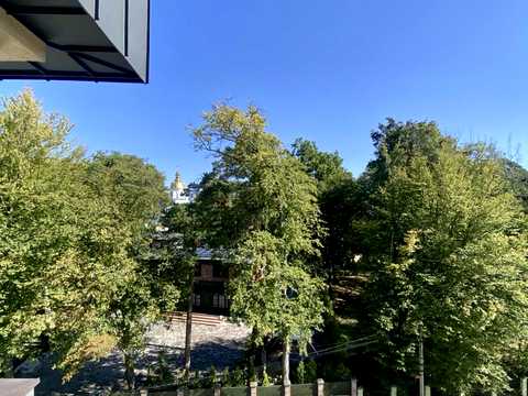 квартира за адресою Незалежності України вул., 25