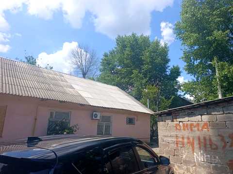 комерційна за адресою Макарова вул. (Більшовицька), 3