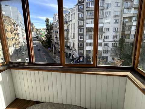 квартира за адресою Шота Руставелі вул., 26
