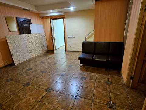 комерційна за адресою Авіаконструктора Антонова вул. (Авіації), 3