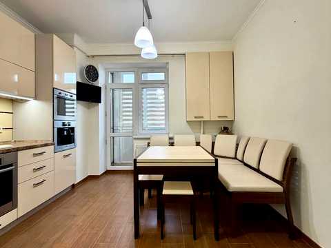 квартира за адресою Каховська вул., 27