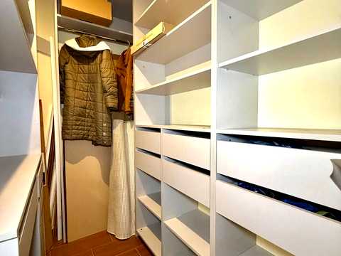 квартира за адресою Каховська вул., 27