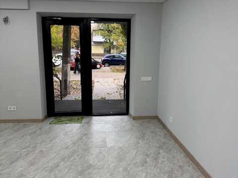 коммерческая по адресу Космонавтов ул., 22