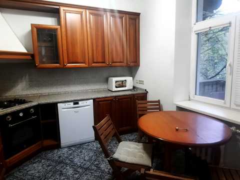 квартира по адресу Кловский спуск, 13