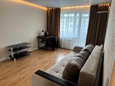 квартира по адресу Героев просп., 18