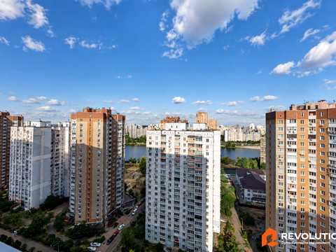 квартира по адресу Драгоманова ул., 2