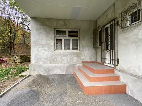 будинок за адресою Центральна, 45