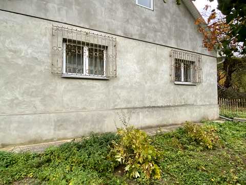 будинок за адресою Центральна, 45