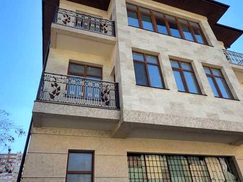 комерційна за адресою Тополина вул., 1-Б