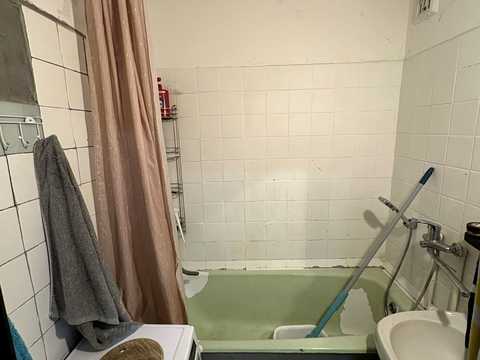 квартира за адресою Академіка Глушкова просп., 12