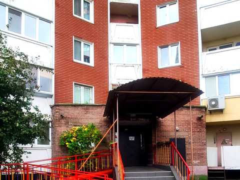 квартира за адресою Милославська вул., 8