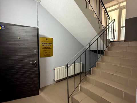 комерційна за адресою Богдана Хмельницького бульв., 19