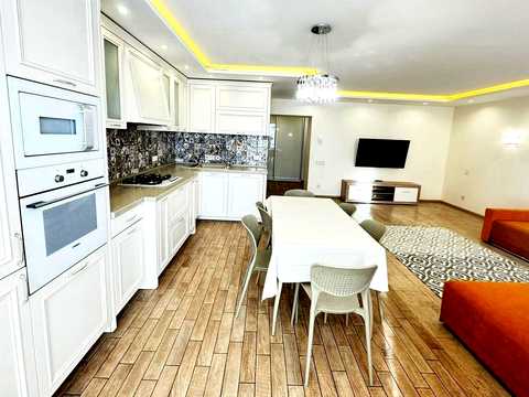 квартира по адресу Володимирська ул., 1