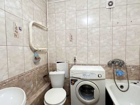 квартира за адресою Кам'янецька вул., 157