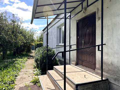 дом по адресу Центральна, 40