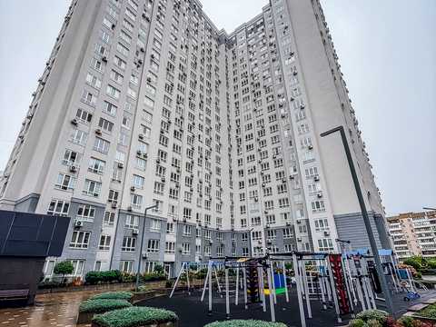 квартира за адресою Драгоманова вул., 10