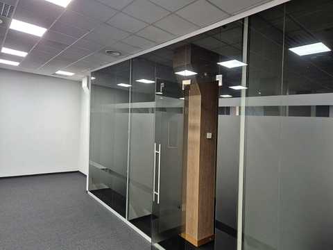 комерційна за адресою Фізкультури вул., 30в
