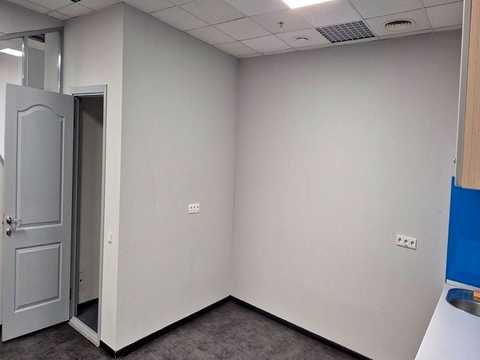 комерційна за адресою Фізкультури вул., 30в