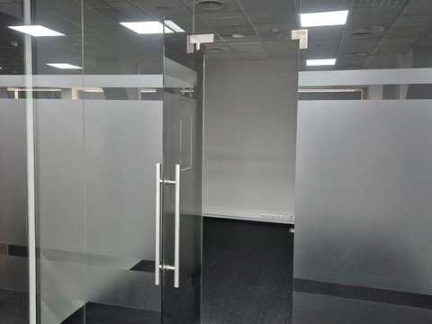 комерційна за адресою Фізкультури вул., 30в