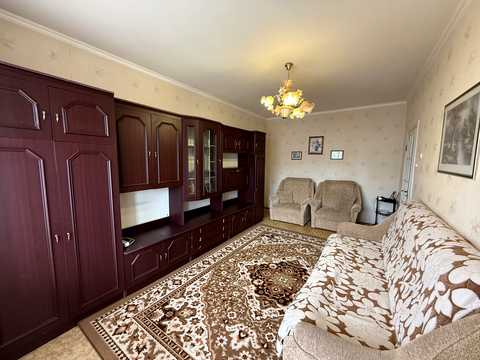 квартира за адресою Анни Ахматової вул., 16-В