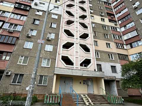 квартира за адресою Анни Ахматової вул., 16-В