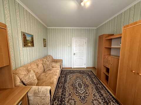 квартира за адресою Анни Ахматової вул., 16-В