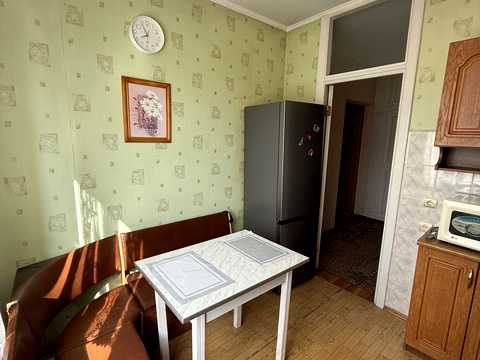 квартира за адресою Анни Ахматової вул., 16-В