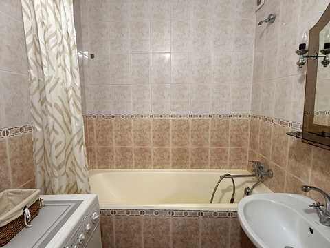 квартира за адресою Анни Ахматової вул., 16-В