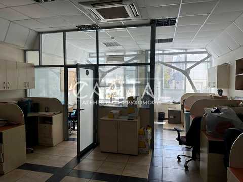 комерційна за адресою Дегтярна вул., 43