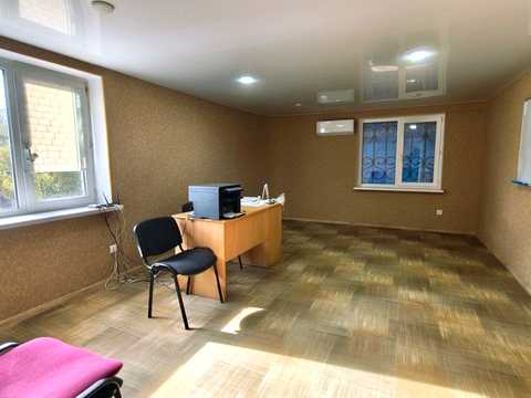 комерційна за адресою Добровольців пров., 3