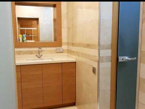 комерційна за адресою Антоновича вул. (Горького), 33в