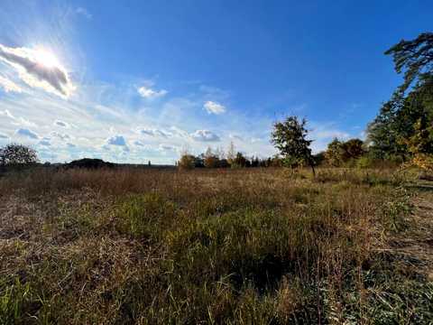 ділянка за адресою с. Михайлівка-Рубежівка, Вишнева